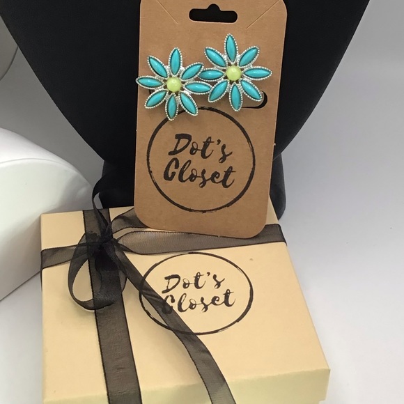 “Daisy Time” Sarah Coventry clip earrings. - Picture 2 of 6